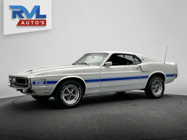 Ford Mustang view 26