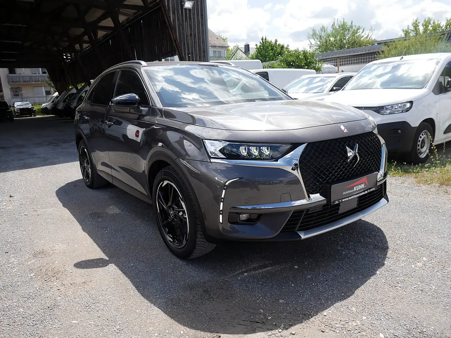 DS Automobiles DS 7 Crossback E-Tense Rivoli 4x4 NAVI LED Grau - 2