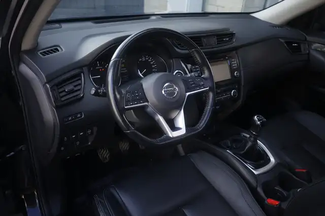 Nissan X-Trail view 17