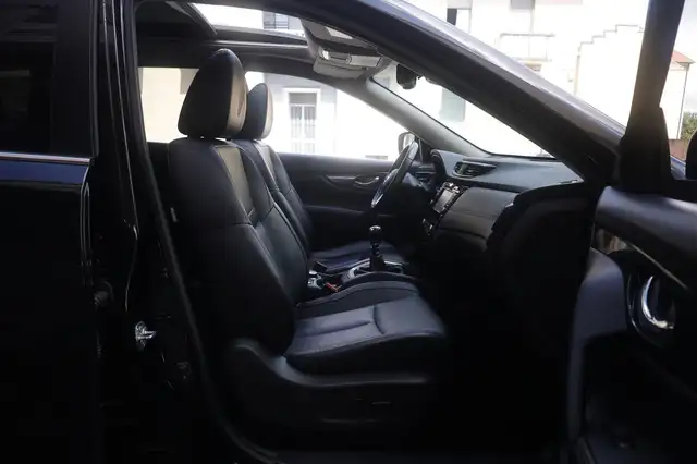 Nissan X-Trail view 13