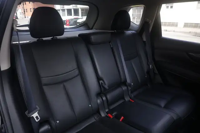 Nissan X-Trail view 15