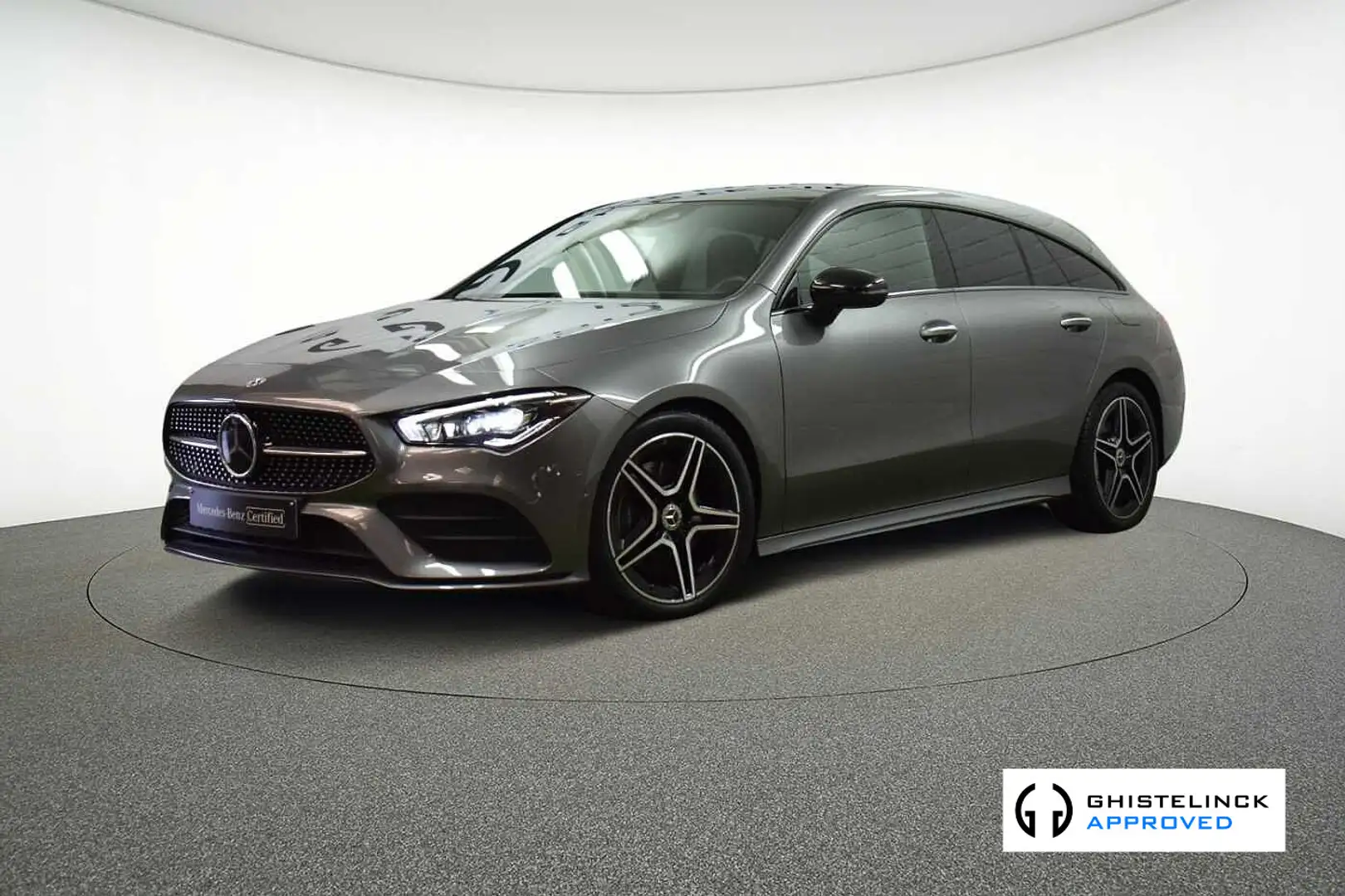 Mercedes-Benz CLA 200 d Shooting Brake Gris - 1
