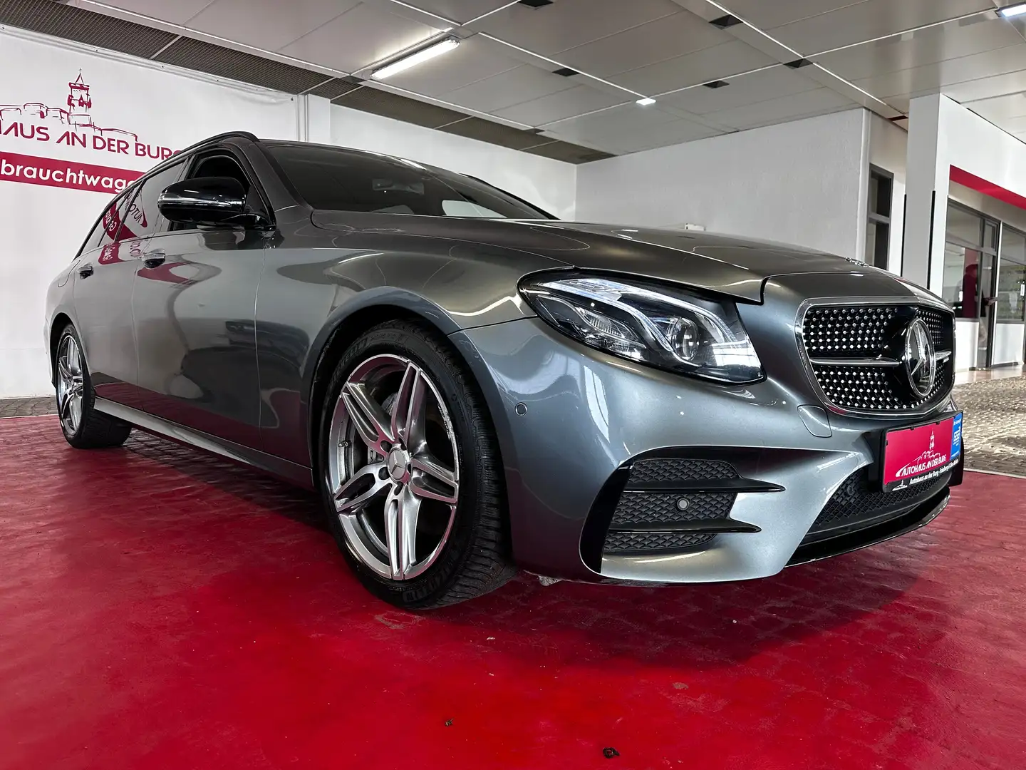 Mercedes-Benz E 43 AMG 4Matic Grau - 1