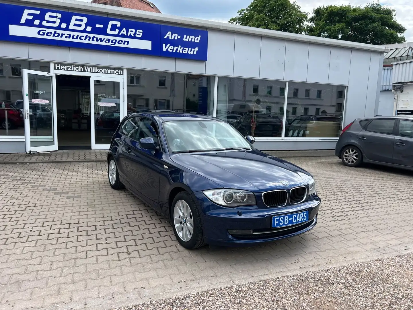 BMW 116 Baureihe 1 Lim. 116i Blauw - 2