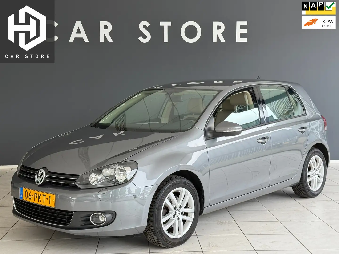 Volkswagen Golf 1.2 TSI DSG Highline Navi|PDC|Stoelver|Clima Gris - 1