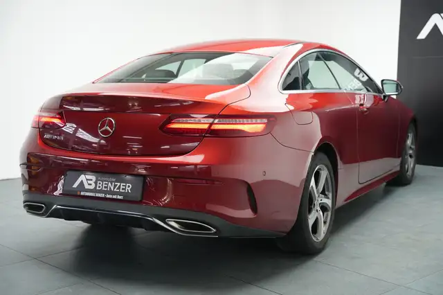Mercedes-Benz E-Class view 8