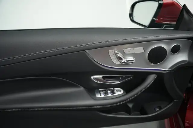 Mercedes-Benz E-Class view 10