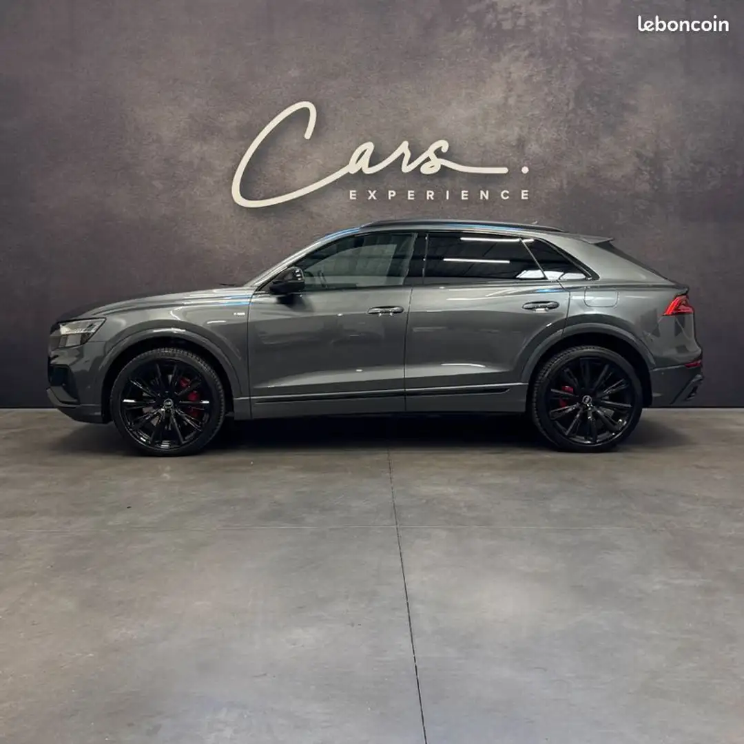 Audi Q8 55 TFSI e 381cv Quattro S-Line – FRANÇAIS JANTES 23’ CAMERA 360° SUSPENSION PNEUMATIQUE– CUIR CHAUFFANTS VENTILES ENTRETI Grau - 2