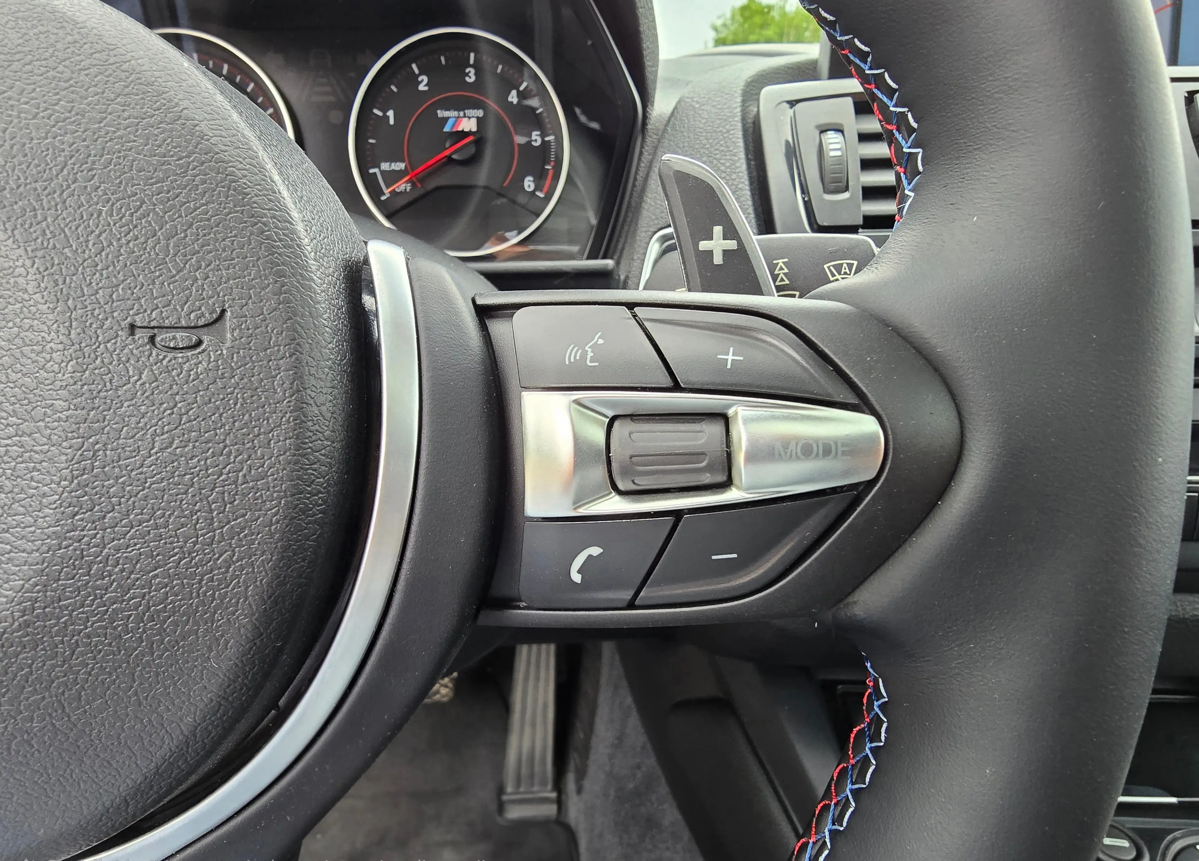 BMW 125 d Top* Kredit* M-Paket ab werk*Navi* Schiebedach* — photo 13