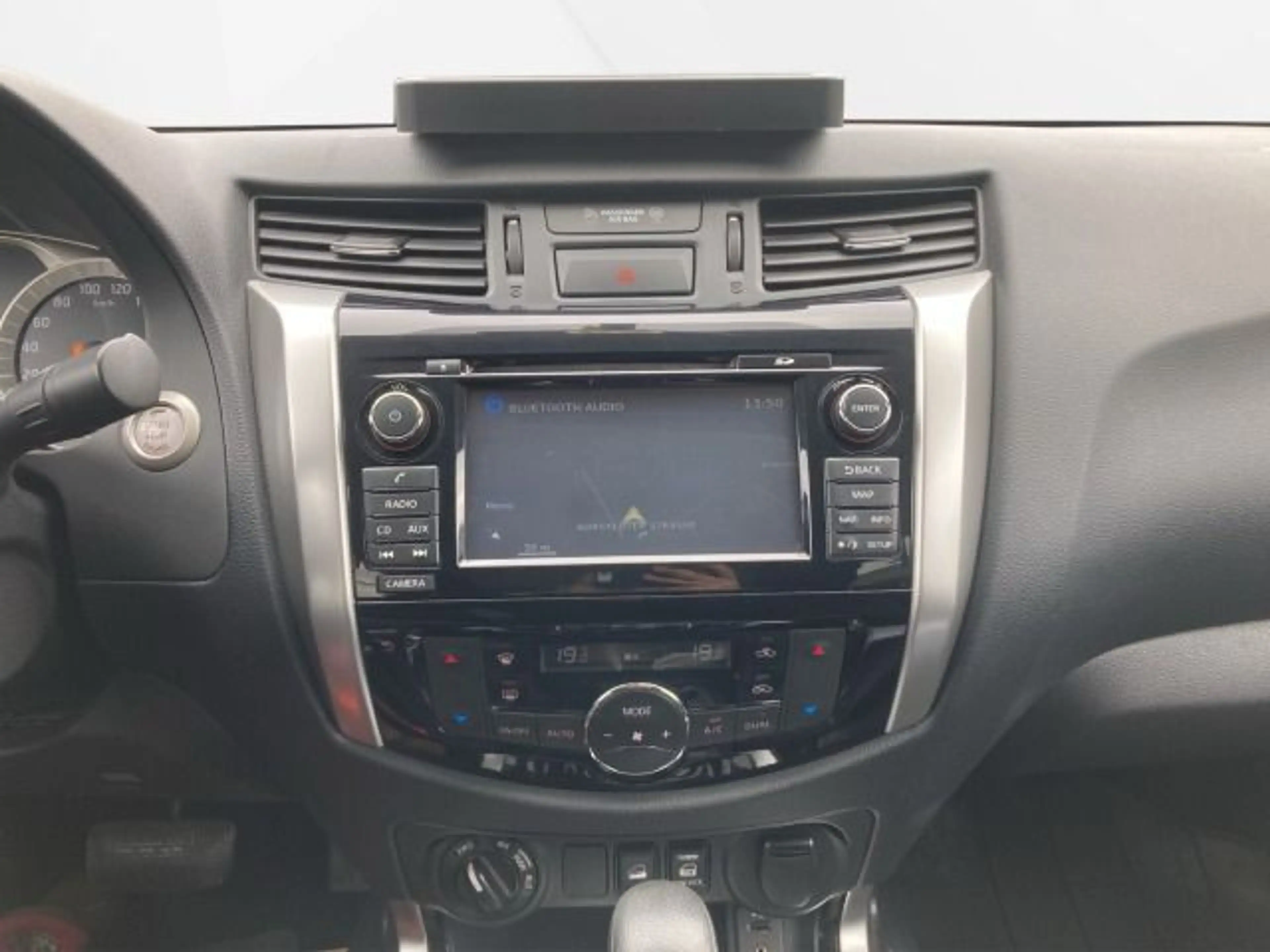 Nissan NP300 NP300 4x4 2.3 dCi N-Connecta Double Cab (Euro — photo 15