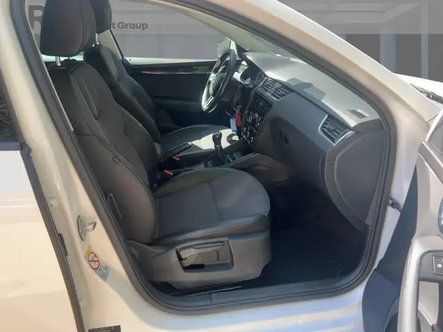 Skoda Octavia view 8