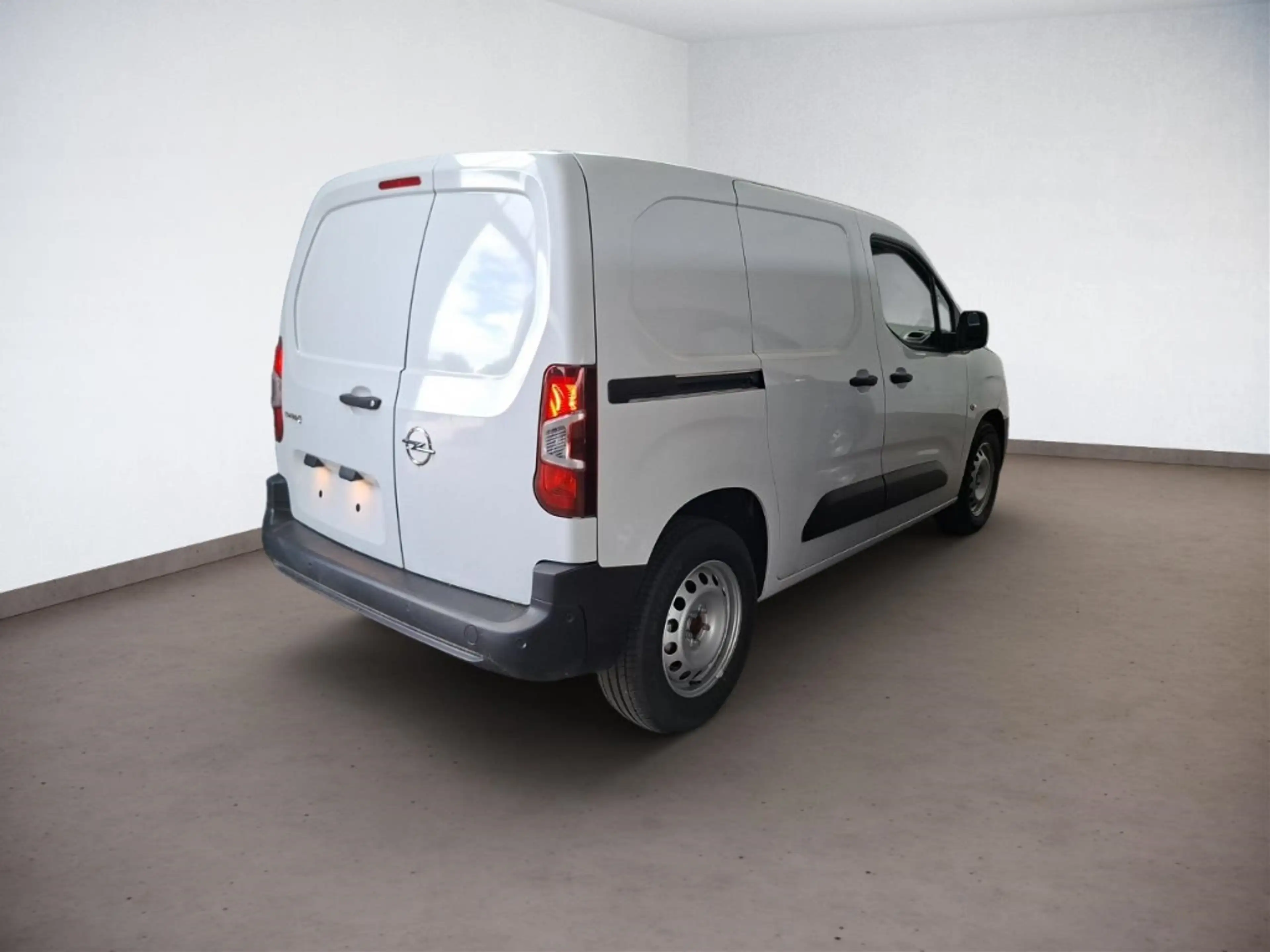 Opel Combo E Cargo Edition +3-phasig+PDC+Sitzheizung+ — photo 3