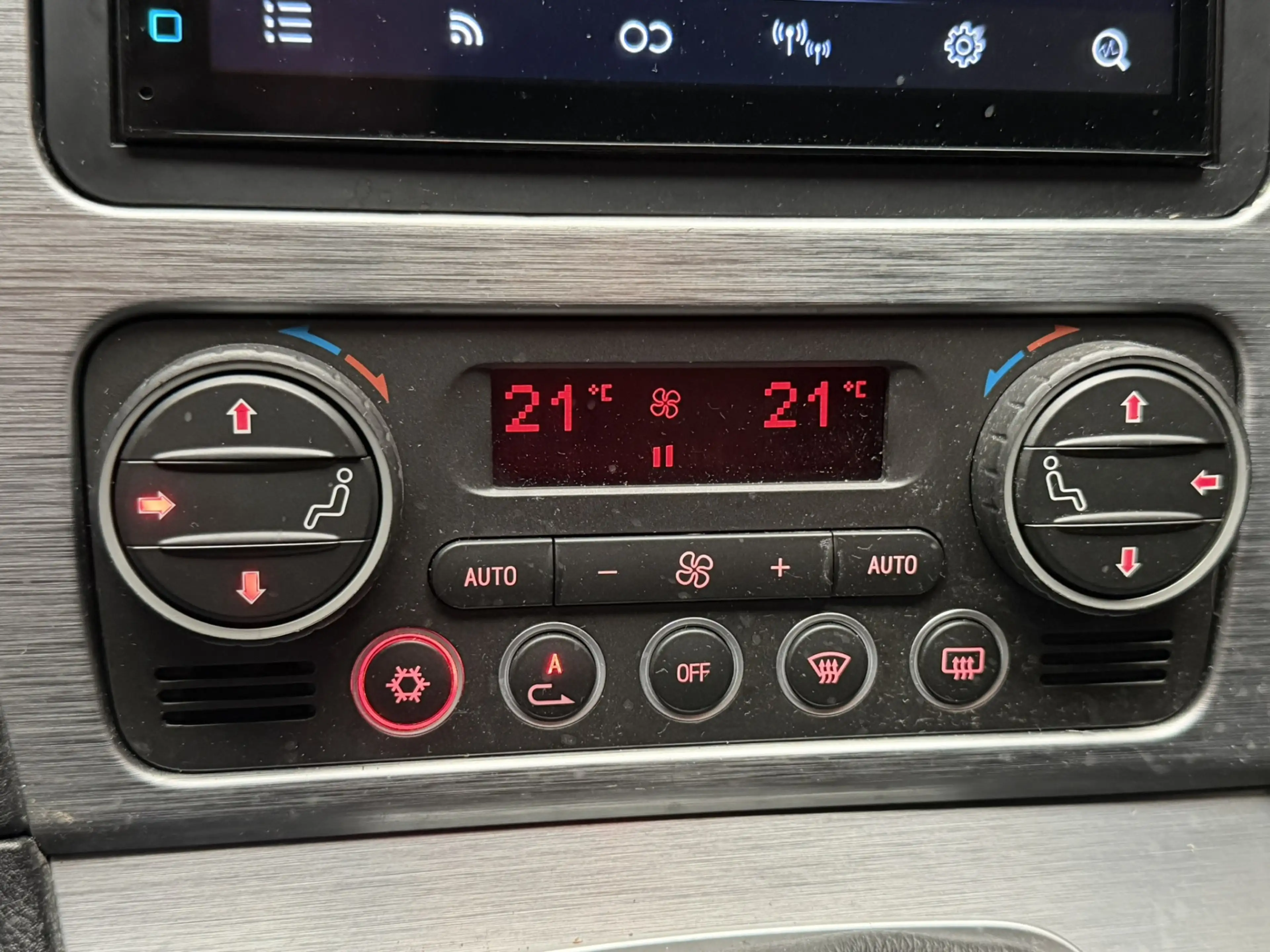 Alfa Romeo 159 SPORTSWAGON 1.7 T DISTINCTIVE CRUISE CONTROL CLIMA — photo 29