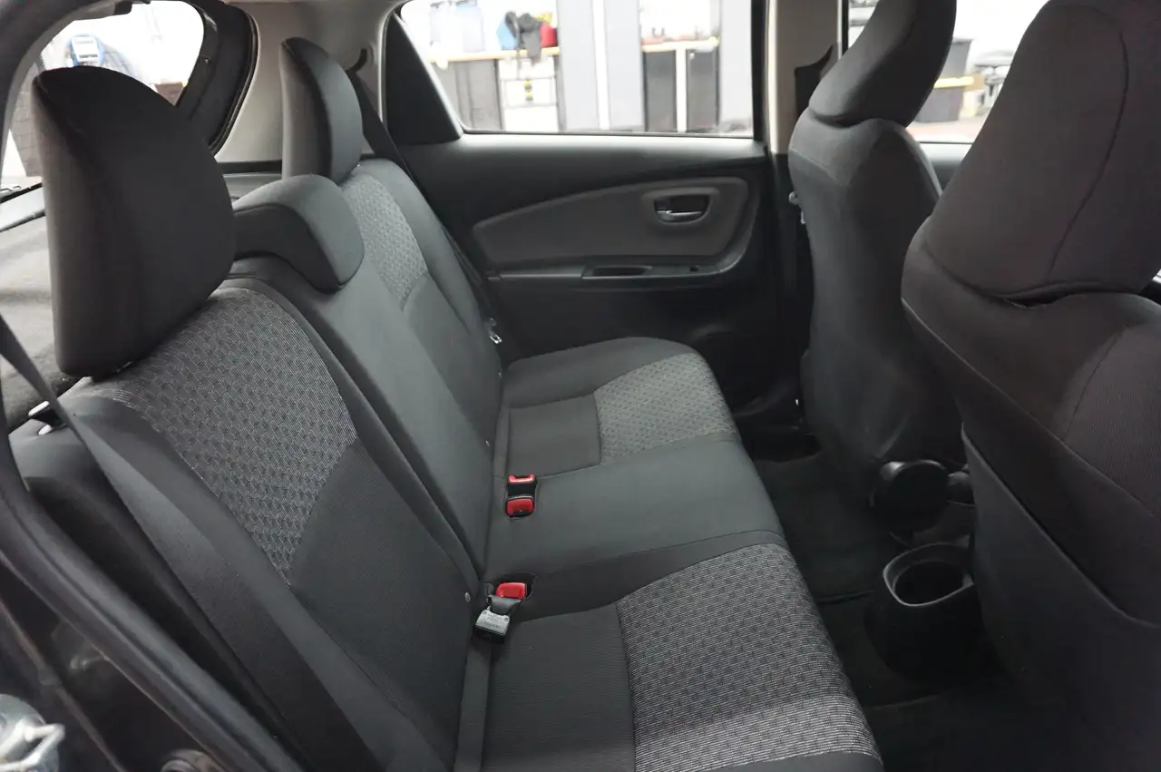 Toyota Yaris снимка Toyota Yaris