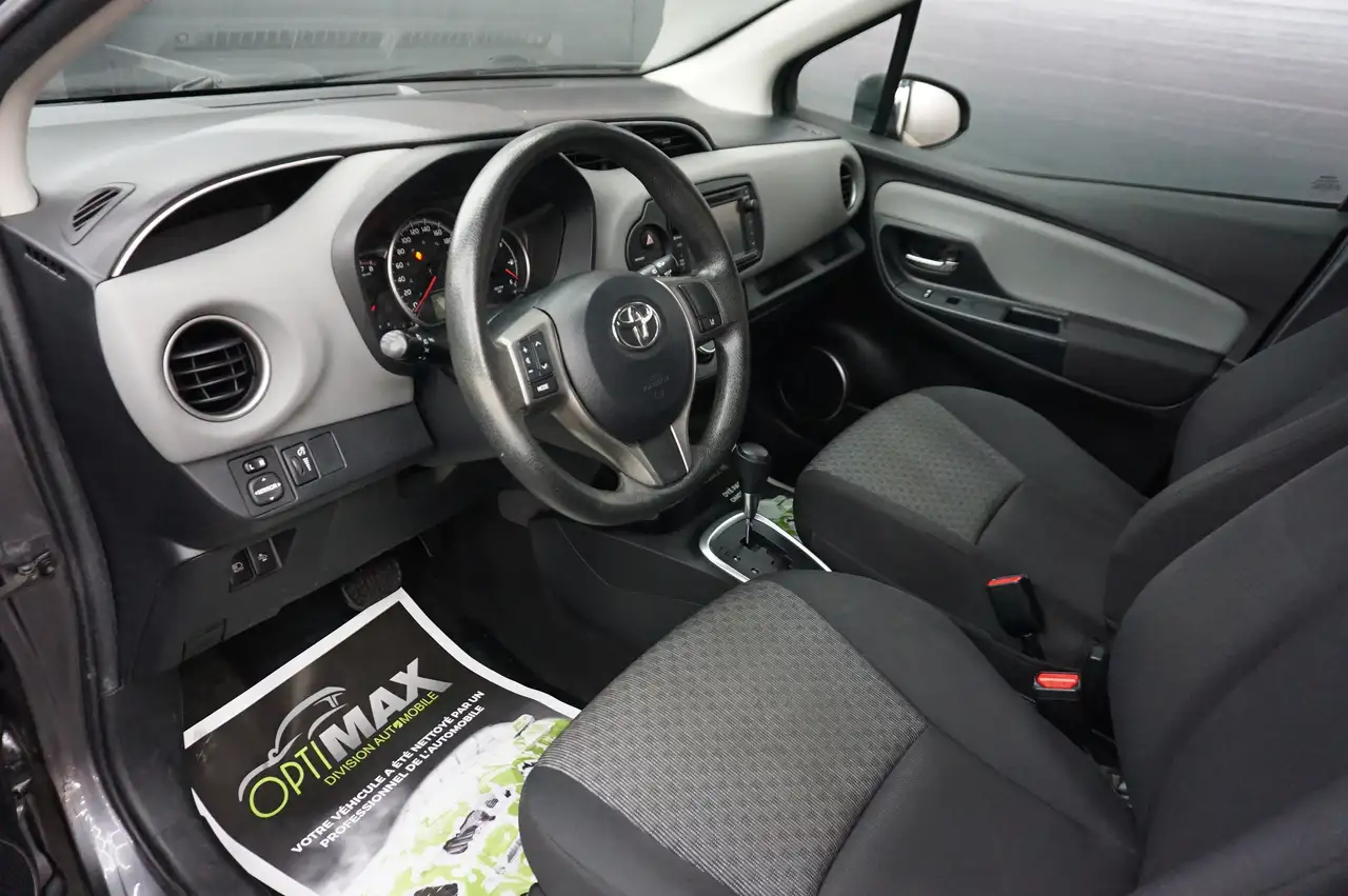 Toyota Yaris снимка Toyota Yaris