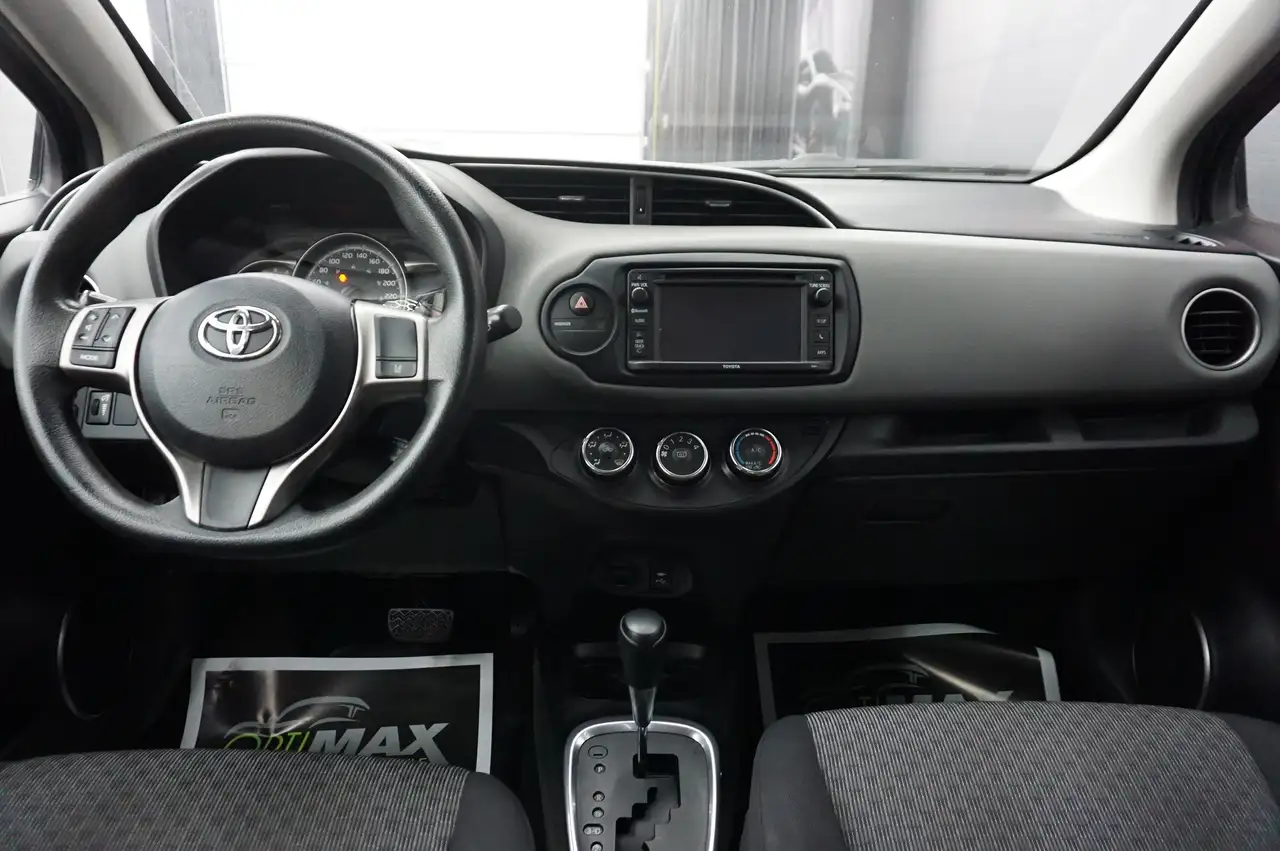 Toyota Yaris снимка Toyota Yaris