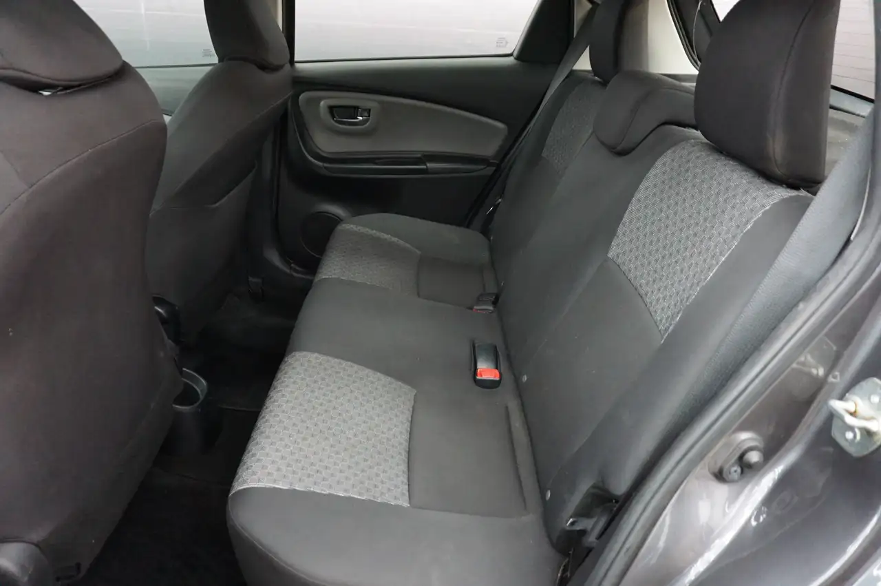 Toyota Yaris снимка Toyota Yaris