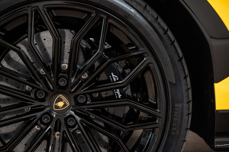 Lamborghini Urus Urus SE PHEV 4.0 BiTurbo V8 — photo 10