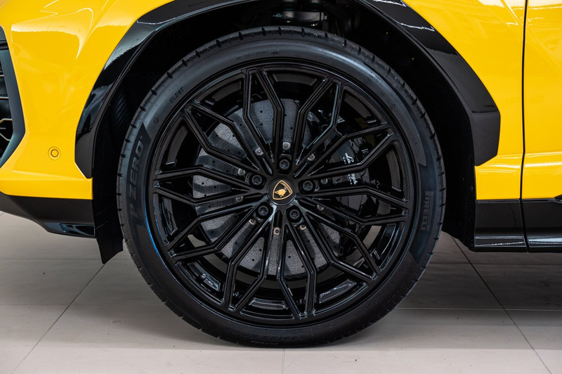 Lamborghini Urus Urus SE PHEV 4.0 BiTurbo V8 — photo 9