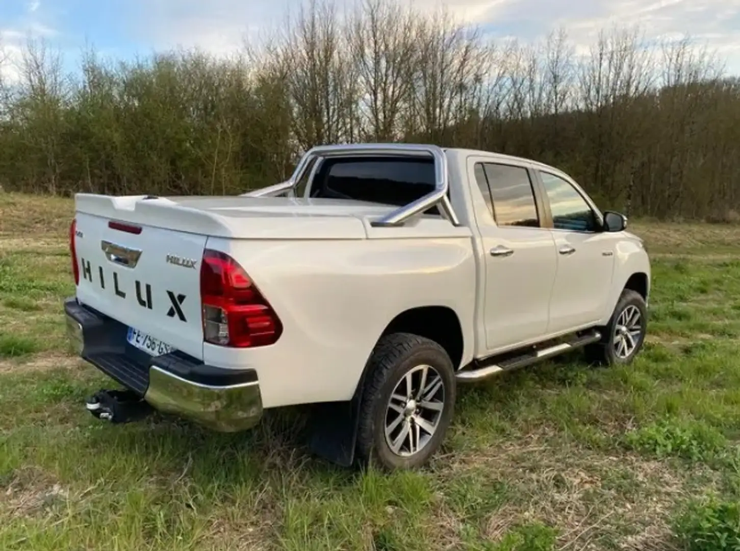 Toyota Hilux DBLE CAB 4WD 2.4L 150 D-4D BVA INVINCIBLE - 2