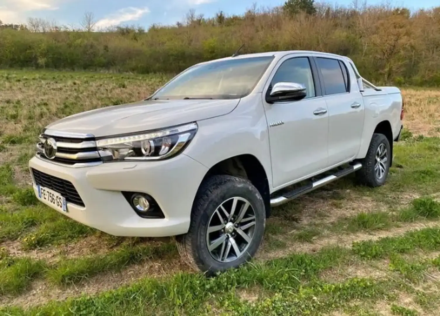 Toyota Hilux DBLE CAB 4WD 2.4L 150 D-4D BVA INVINCIBLE - 1