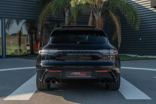 Porsche Macan view 5