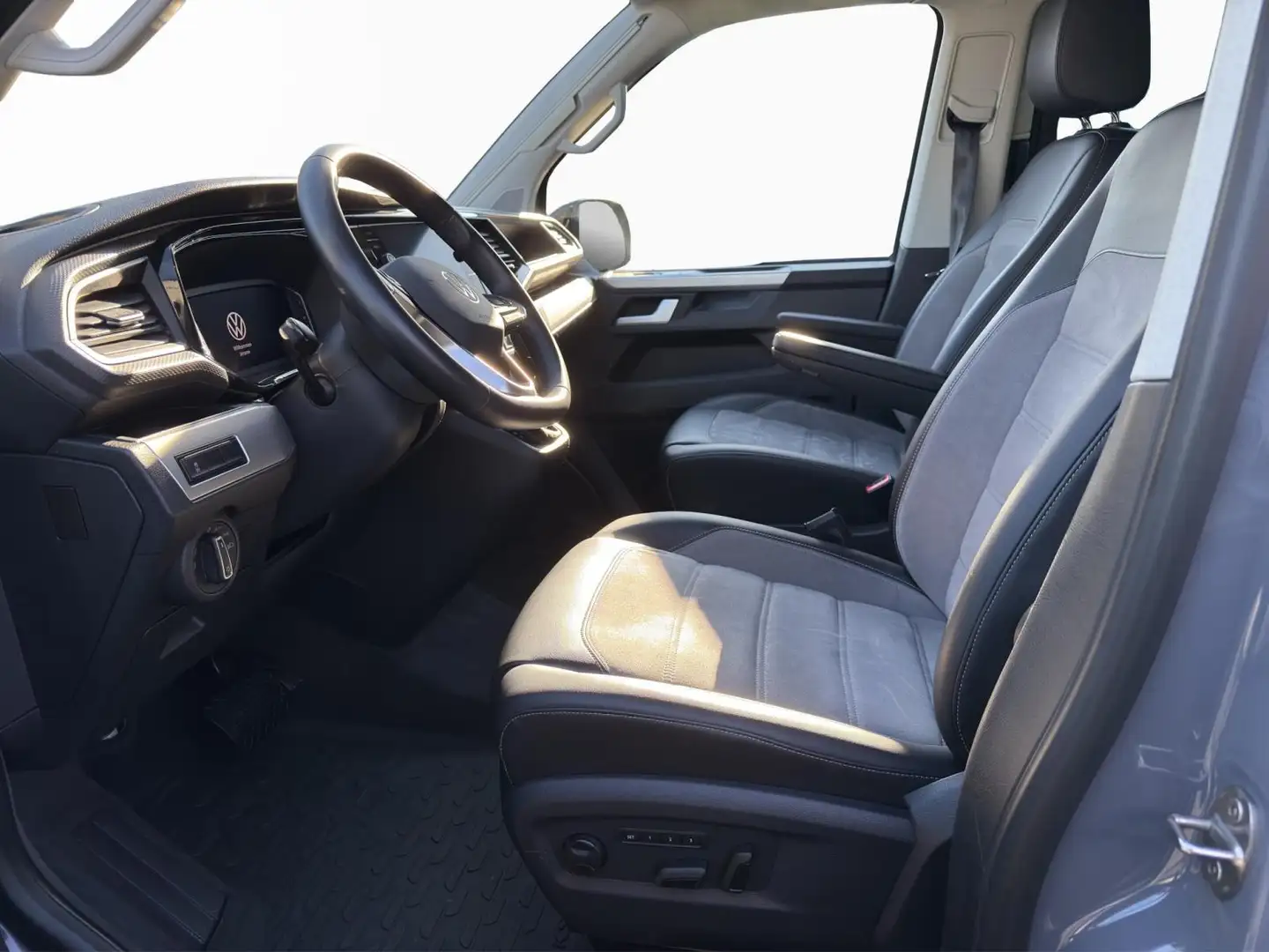 Volkswagen T6.1 California BEACH EDITION Gris - 2