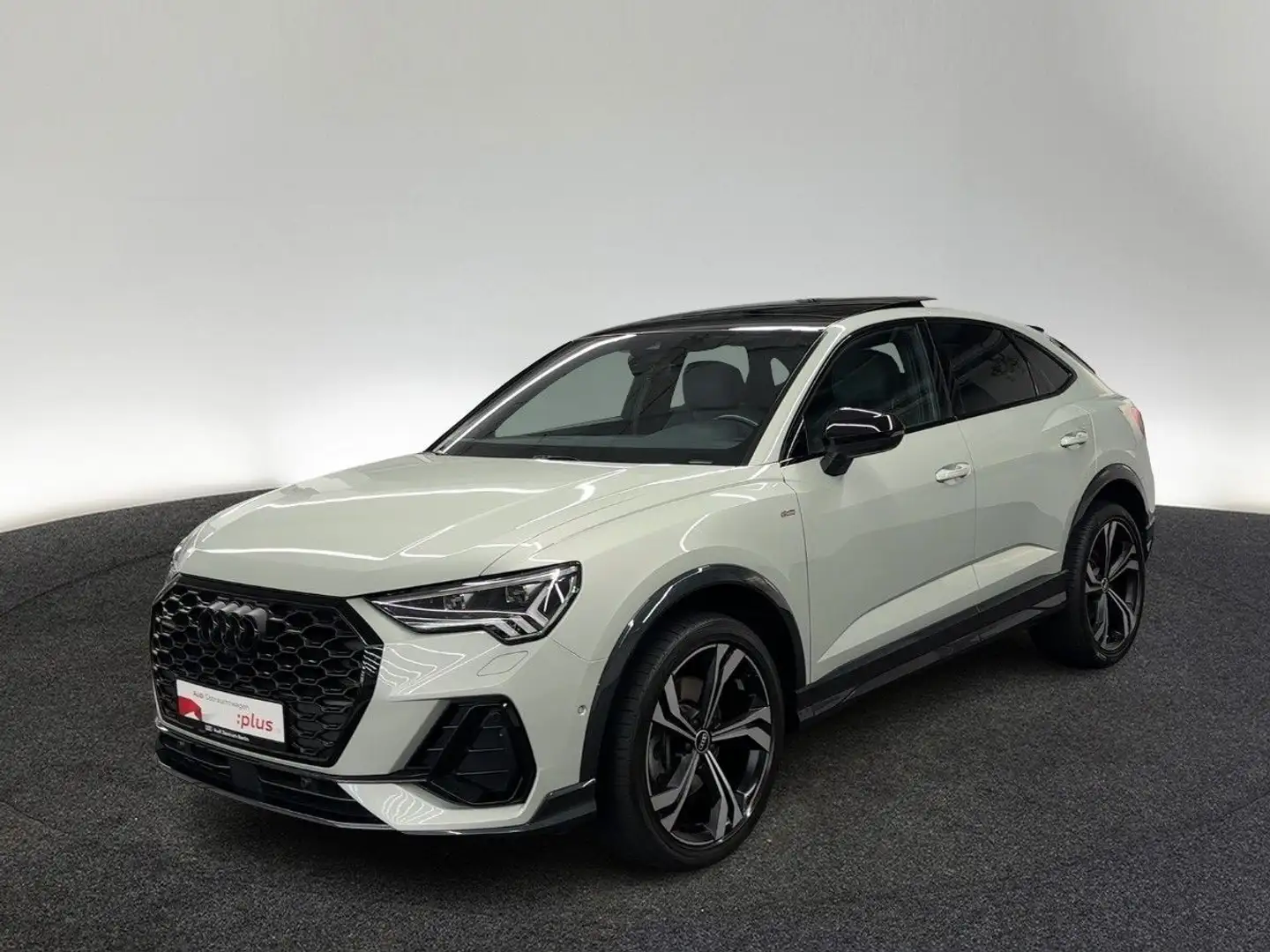 Audi Q3 S line 40 TDI qu.S tr. STDHZG MATRI Silber - 2