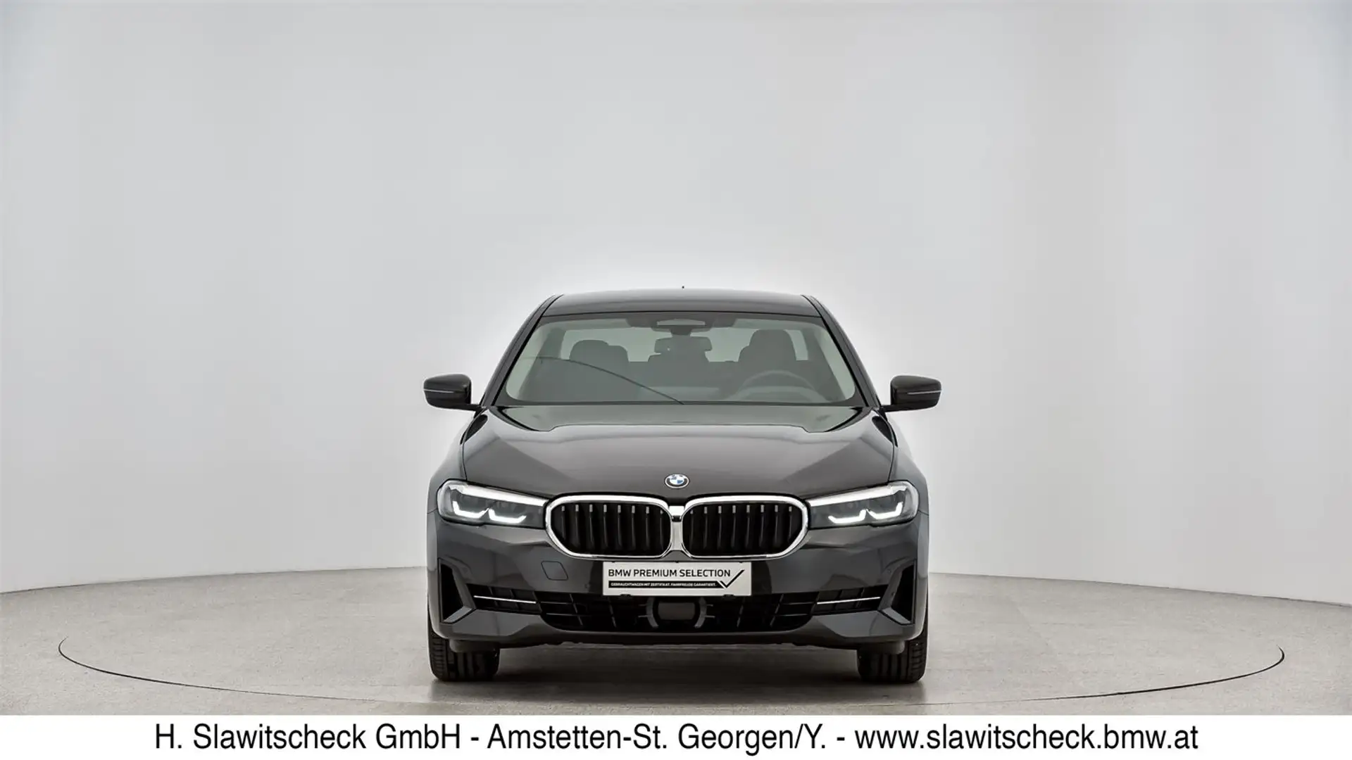 BMW 520 d xDrive G30 Grau - 2