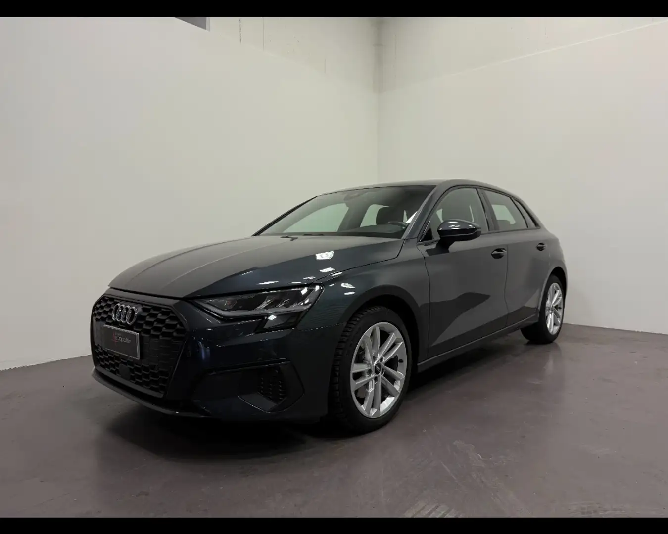 Audi A3 SPORTBACK 35 TDI S-TRONIC BUSINESS Gris - 2