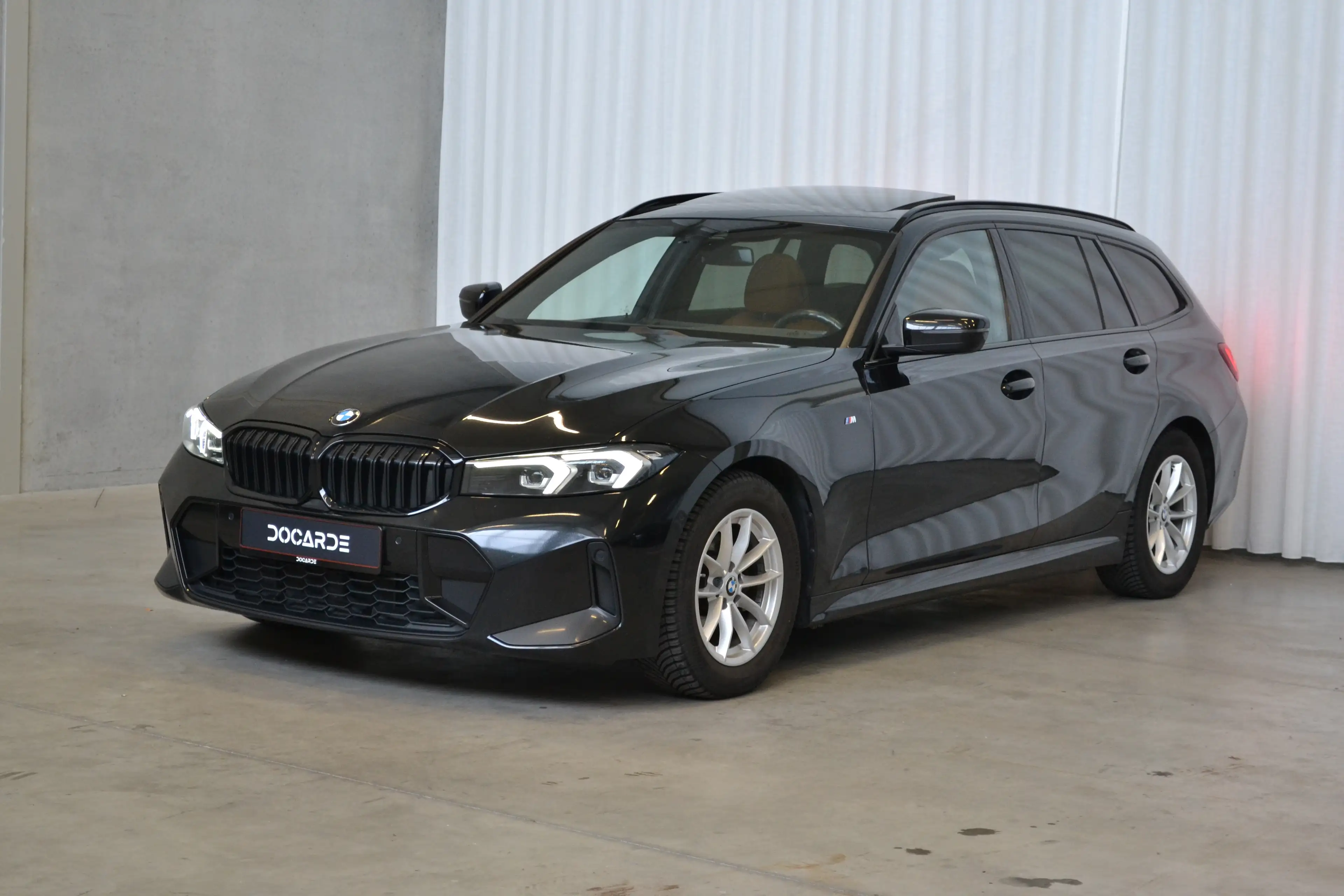 BMW 316 dA Touring | LICHTE VRACHT | M-SPORT | FACELIFT | 19" | PANO DAK | LEDER COGNAC | LED | SPORTZETELS — photo 3