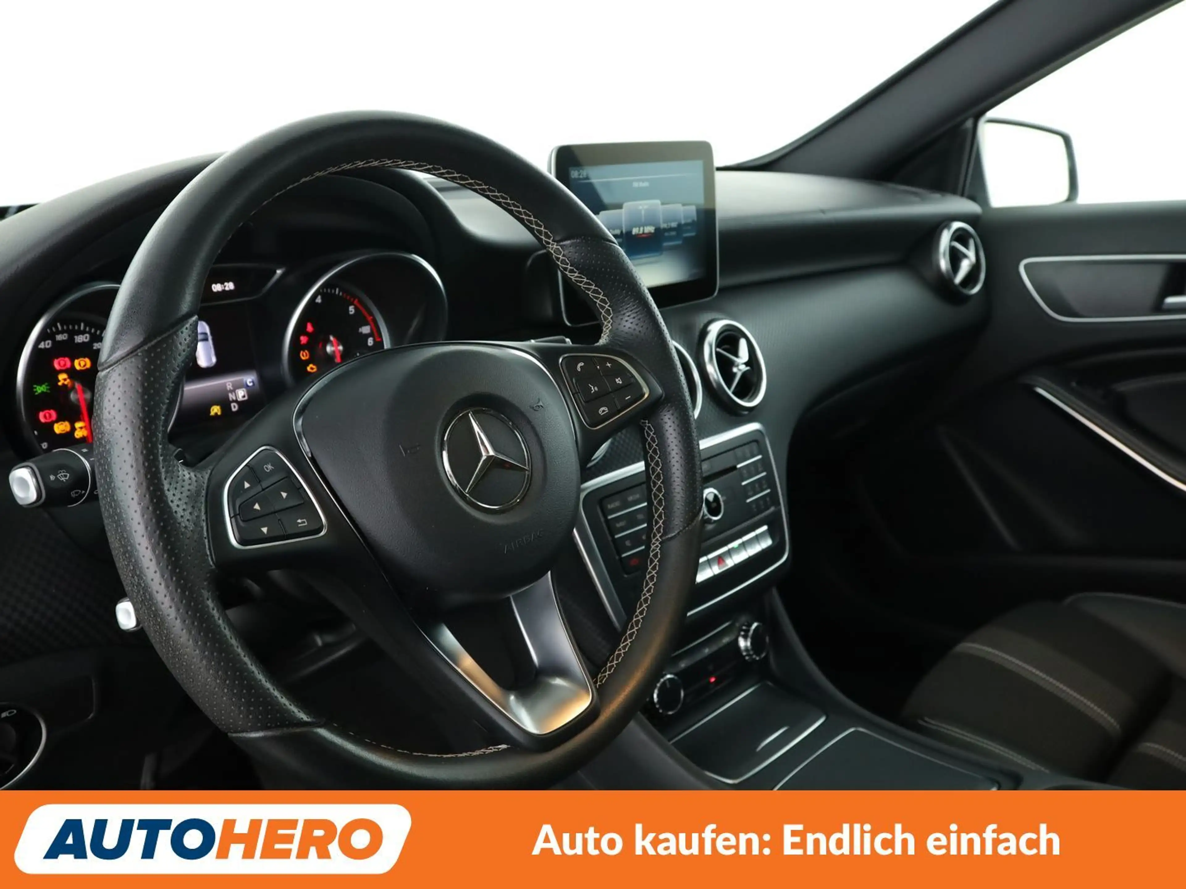 Mercedes-Benz A 180 A 180 CDI BlueEfficiency Urban Aut.*NAV*LED*TEMPO* — photo 11