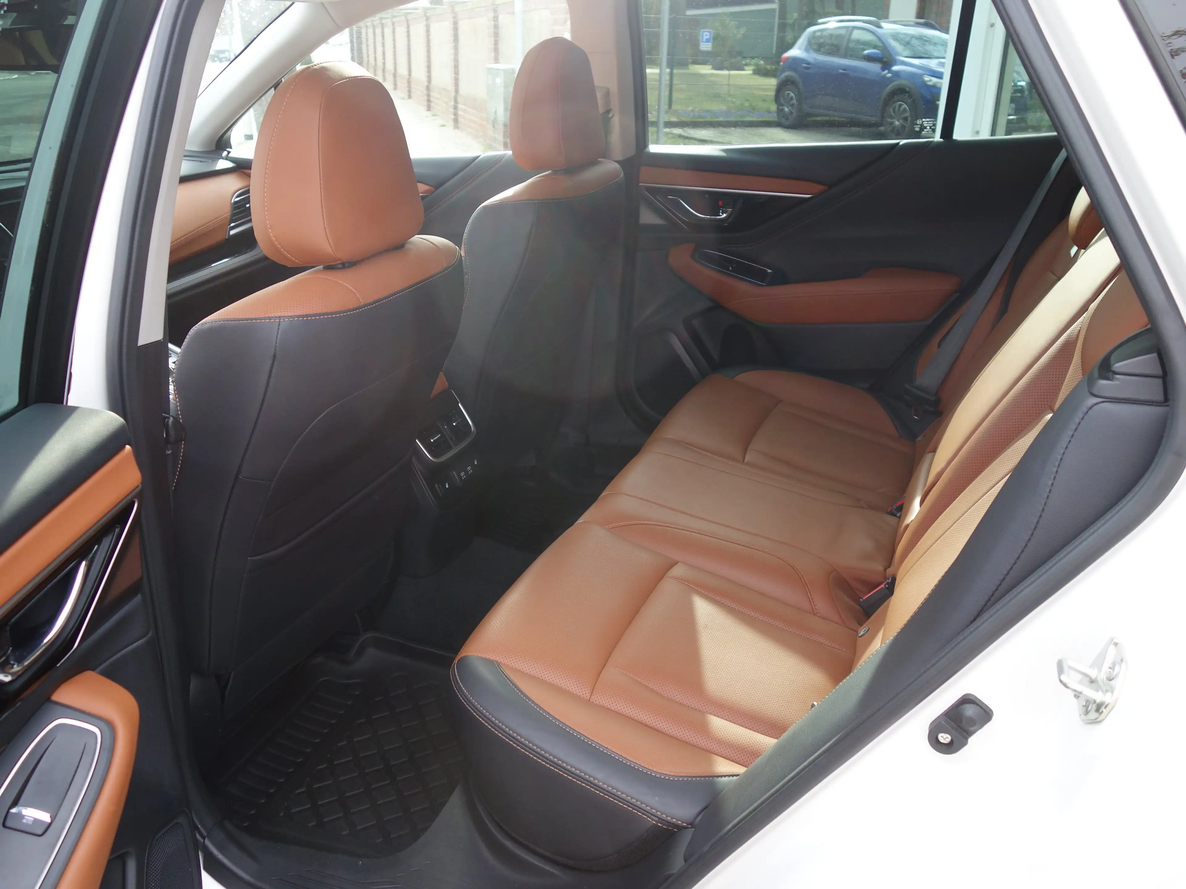 Subaru OUTBACK Outback 2.5i Lineartronic Platinum — photo 8