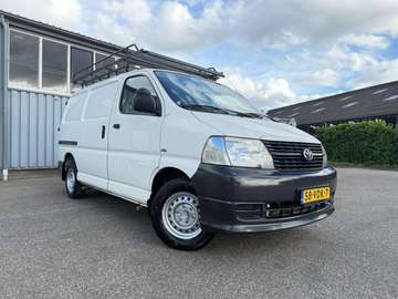 2.5 D-4D KWB Comfort 117PK | AIRCO | MARGE
