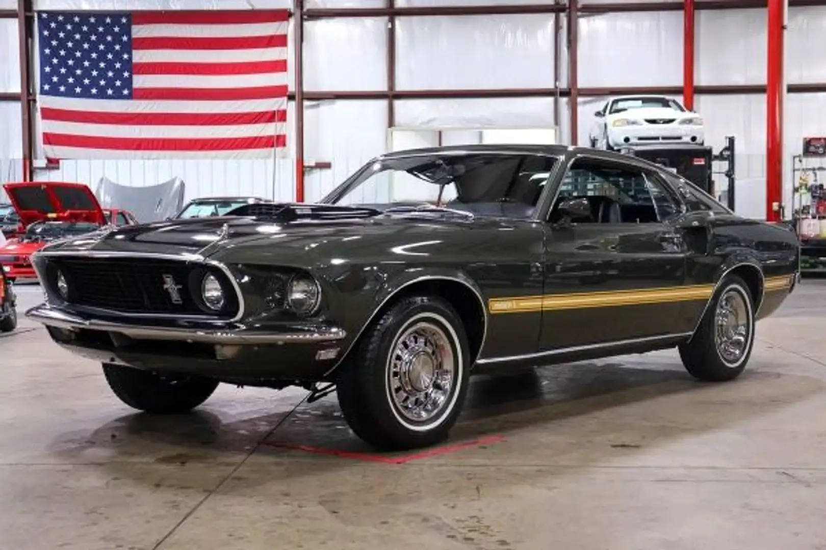 Ford Mustang MACH 1 - 1