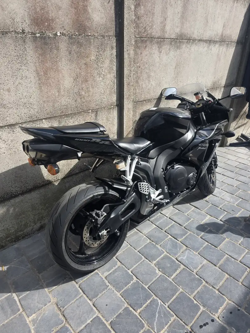 Honda CBR 1000 Fekete - 2