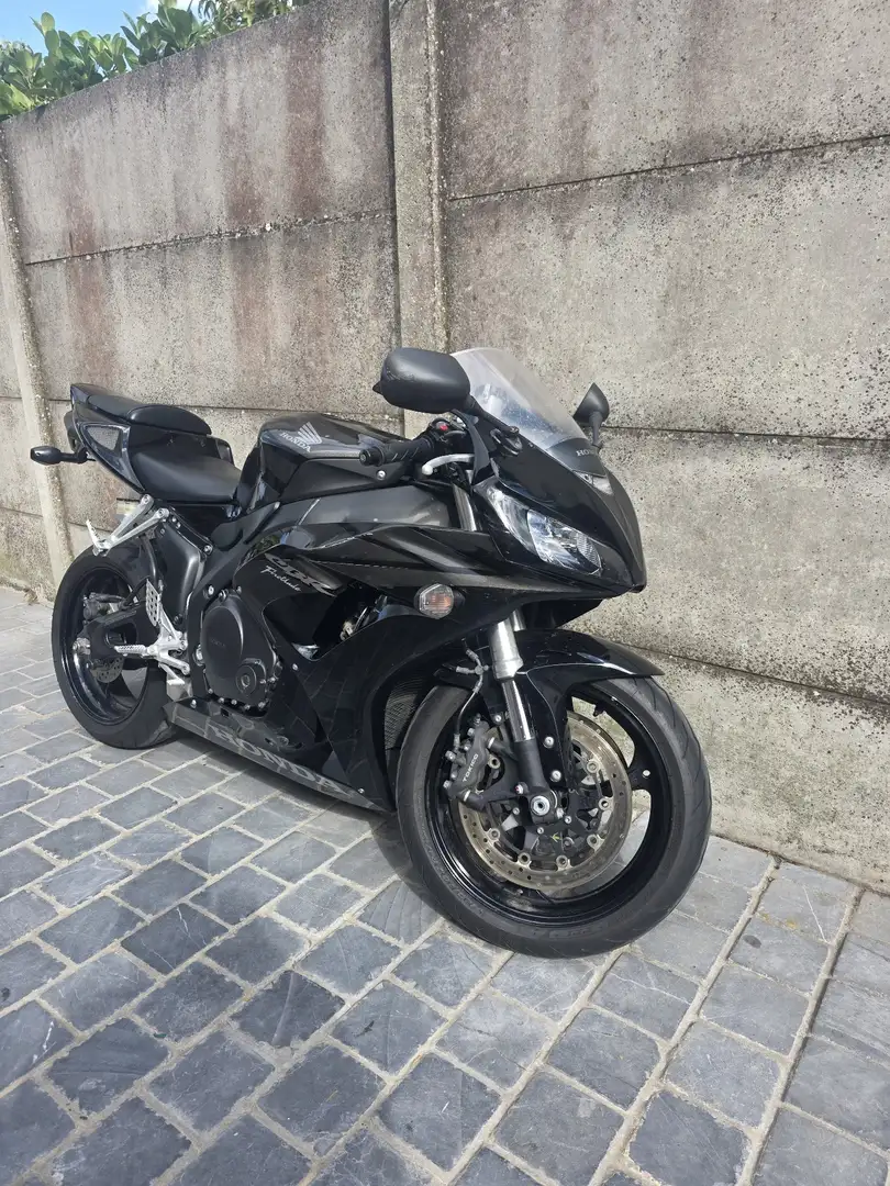 Honda CBR 1000 Fekete - 1