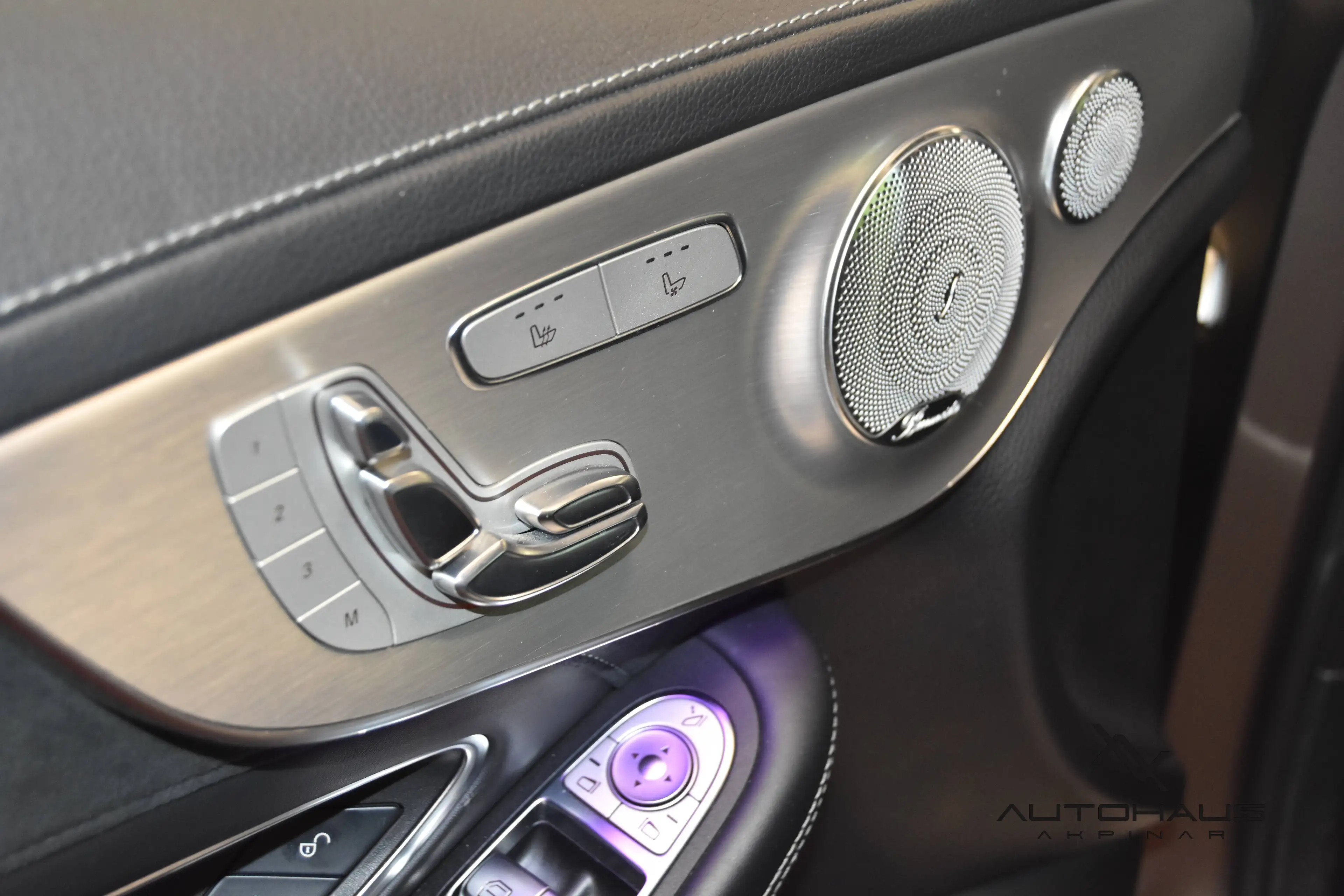 Mercedes-Benz C 63 AMG S AMG~YIDO~360°~CARPL.~CARB.~MEM.~BURM.~STERNENHIMMEL~SHZ.~SKH. — photo 12