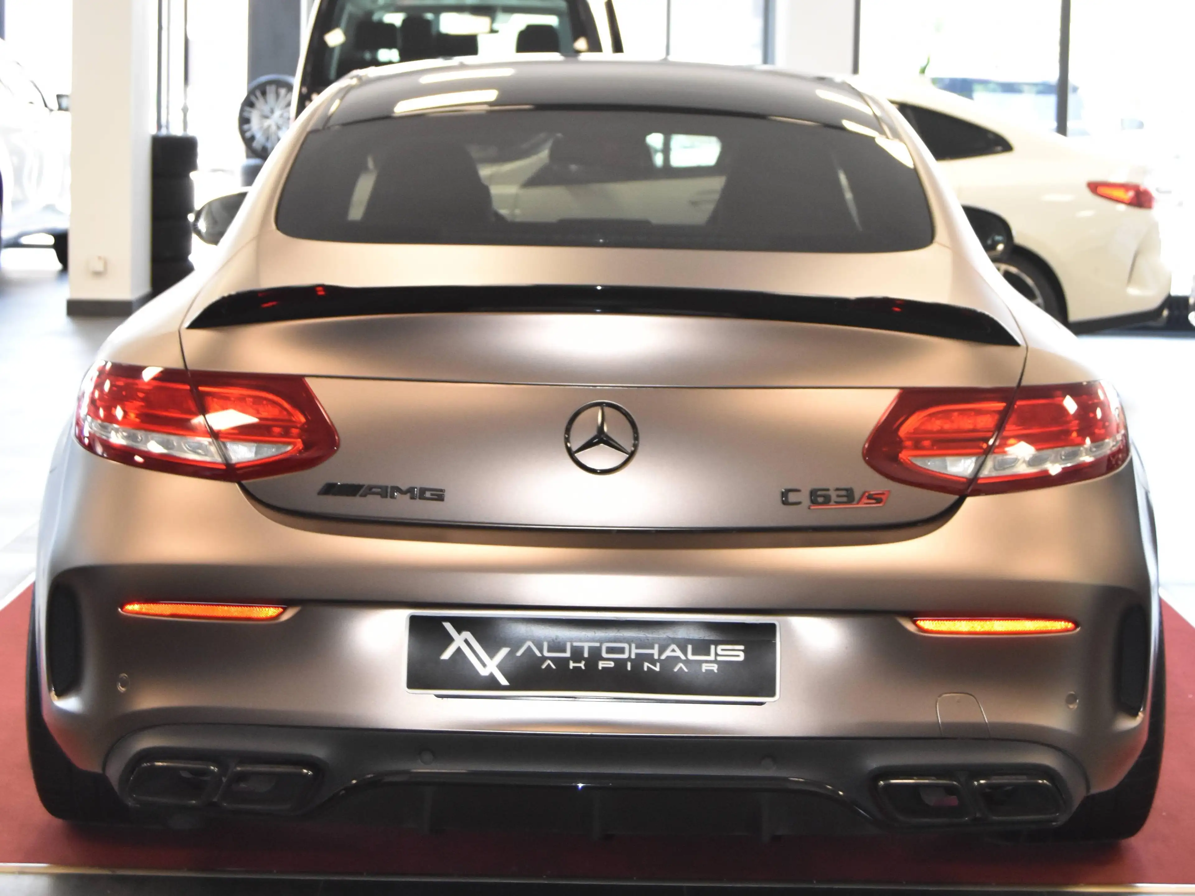Mercedes-Benz C 63 AMG S AMG~YIDO~360°~CARPL.~CARB.~MEM.~BURM.~STERNENHIMMEL~SHZ.~SKH. — photo 7