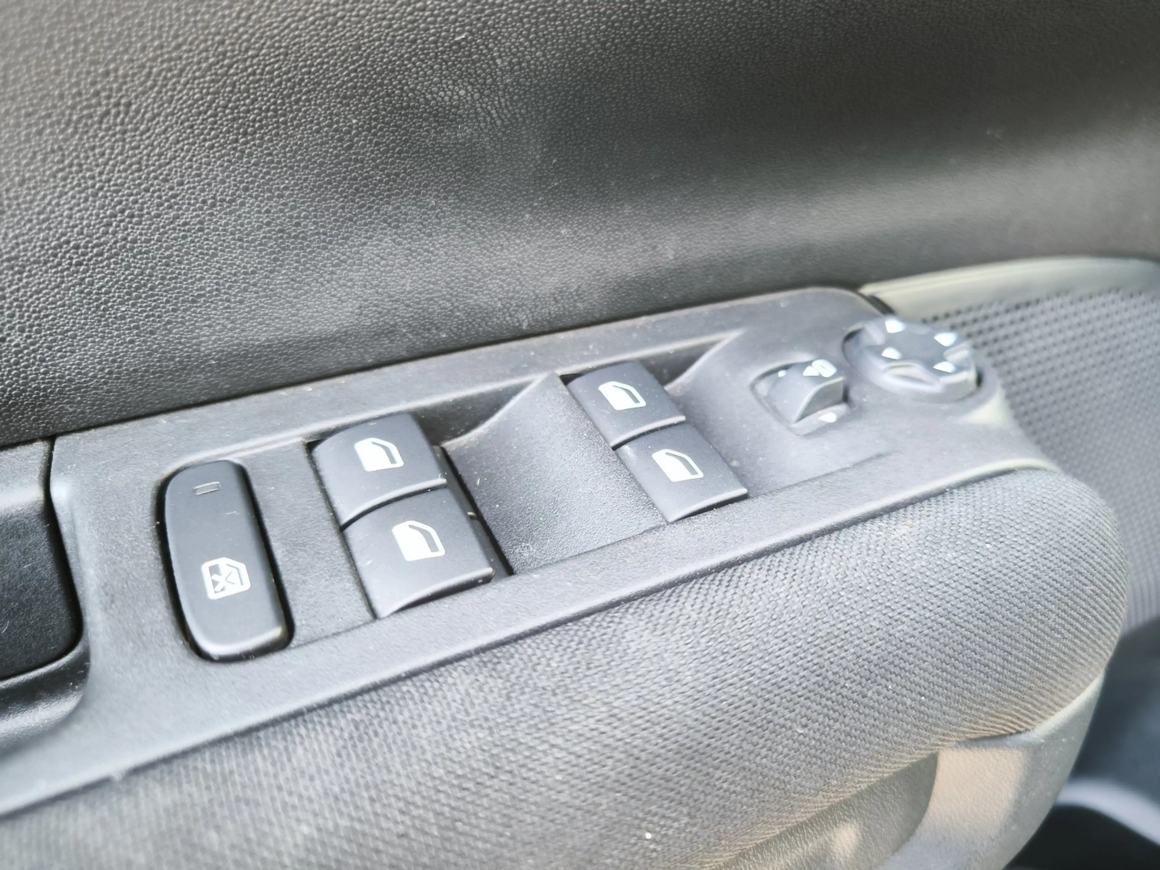 Citroen C3 Aircross Feel Pack Leder CarPlay LED Kamera — photo 15