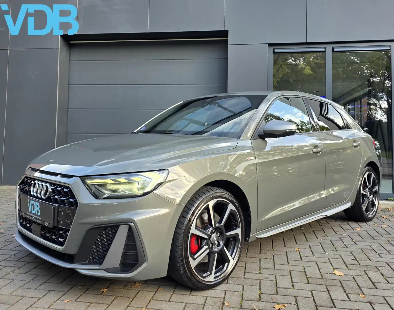 Audi A1 Sportback 40 TFSI S Line Edition One CHRONOS GRAU! Gris - 1