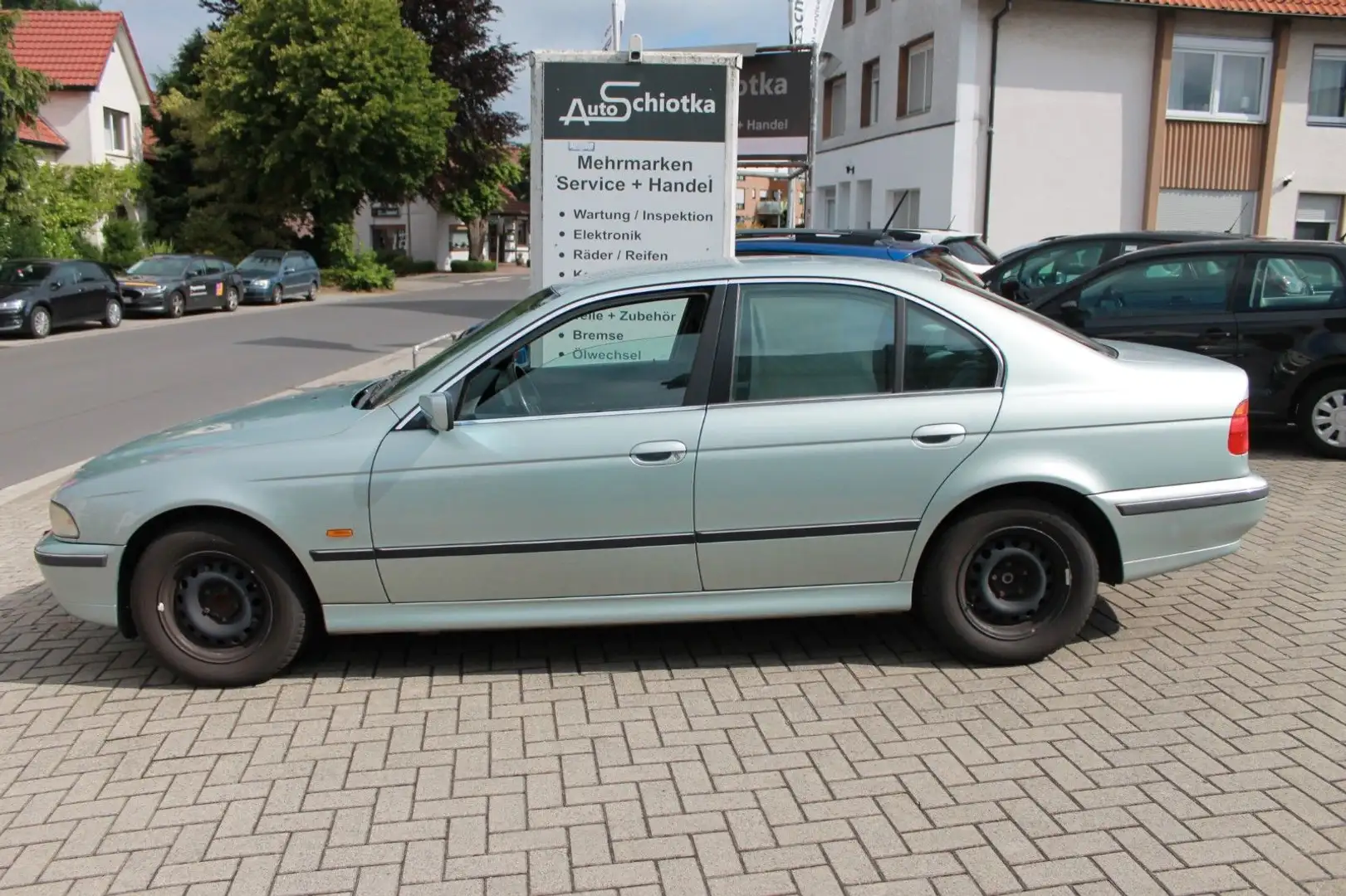 BMW 520 i - Klima-PDC-AHK Plateado - 2