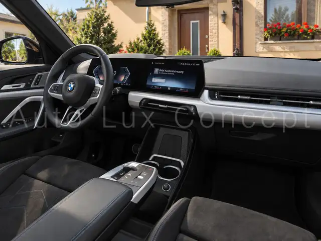 BMW X1 view 8