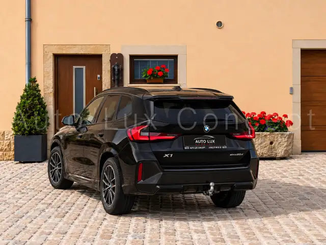 BMW X1 view 4