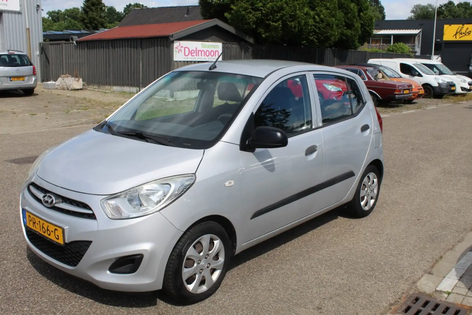 Hyundai i10 Hyundai i10 1.1 i-Motion Grau - 1