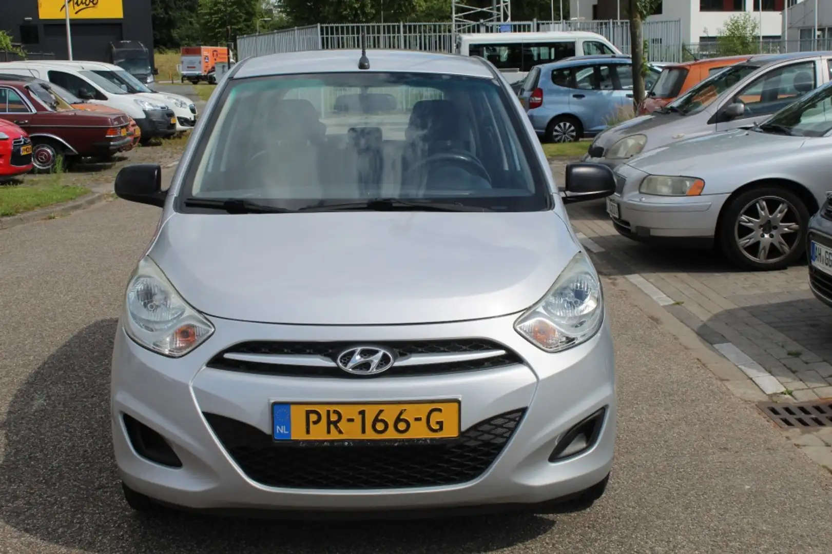 Hyundai i10 Hyundai i10 1.1 i-Motion Grau - 2