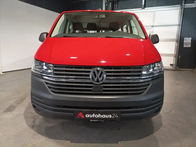 Volkswagen Transporter view 2