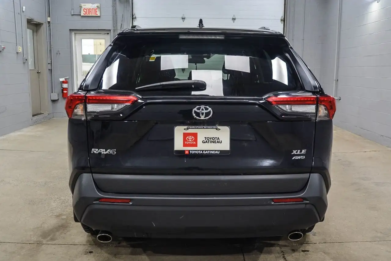 Toyota RAV 4 снимка Toyota RAV 4