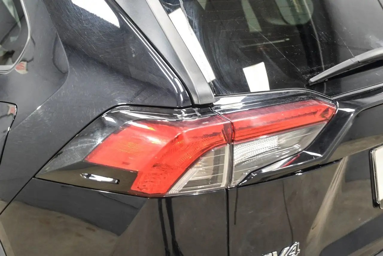 Toyota RAV 4 снимка Toyota RAV 4