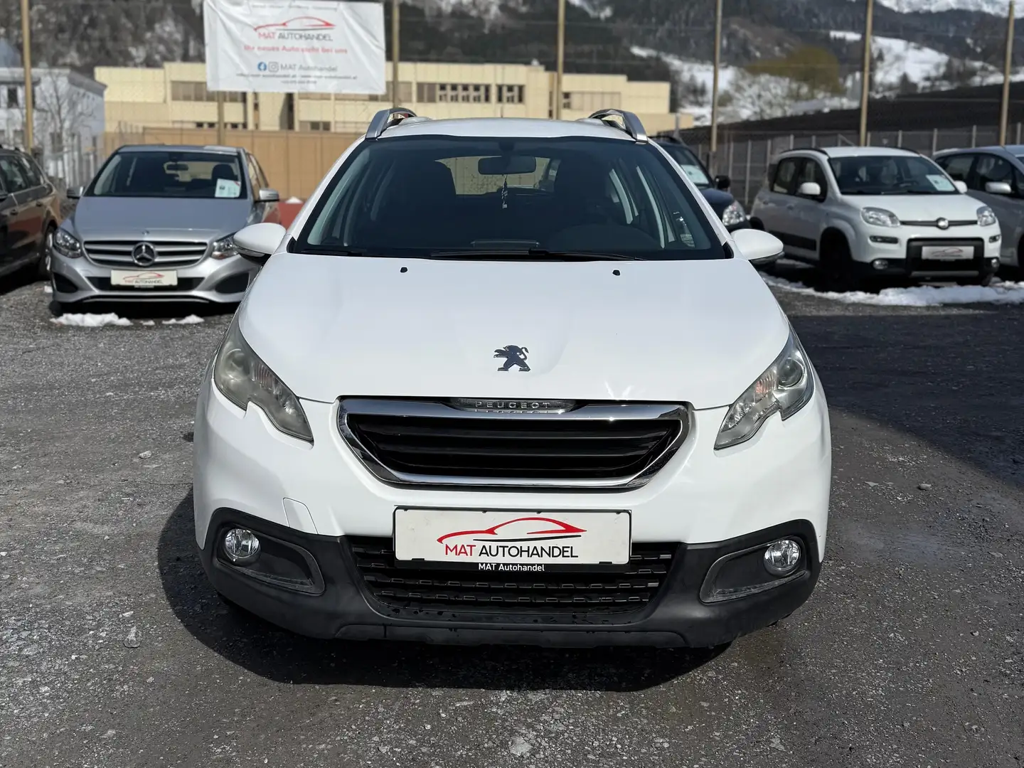 Peugeot 2008 1,2 VTi Active *Erstbesitz* Weiß - 2